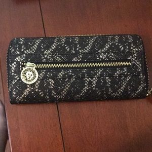 Anne Klein like new wallet
